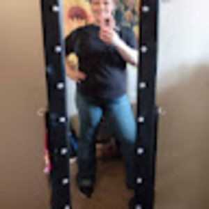 Meet your Posher, Alicia